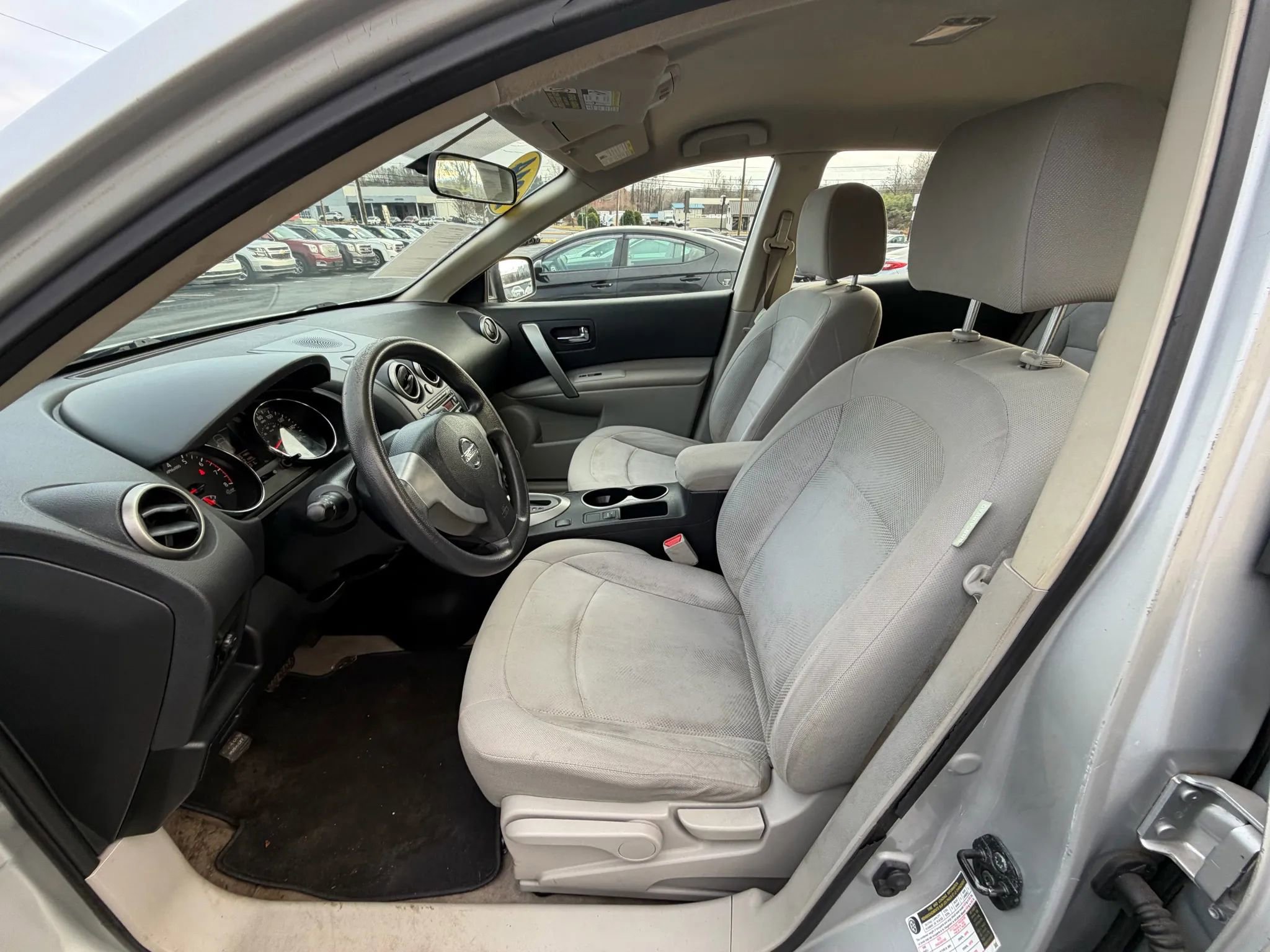 Used 2014 Nissan Rogue S image 18