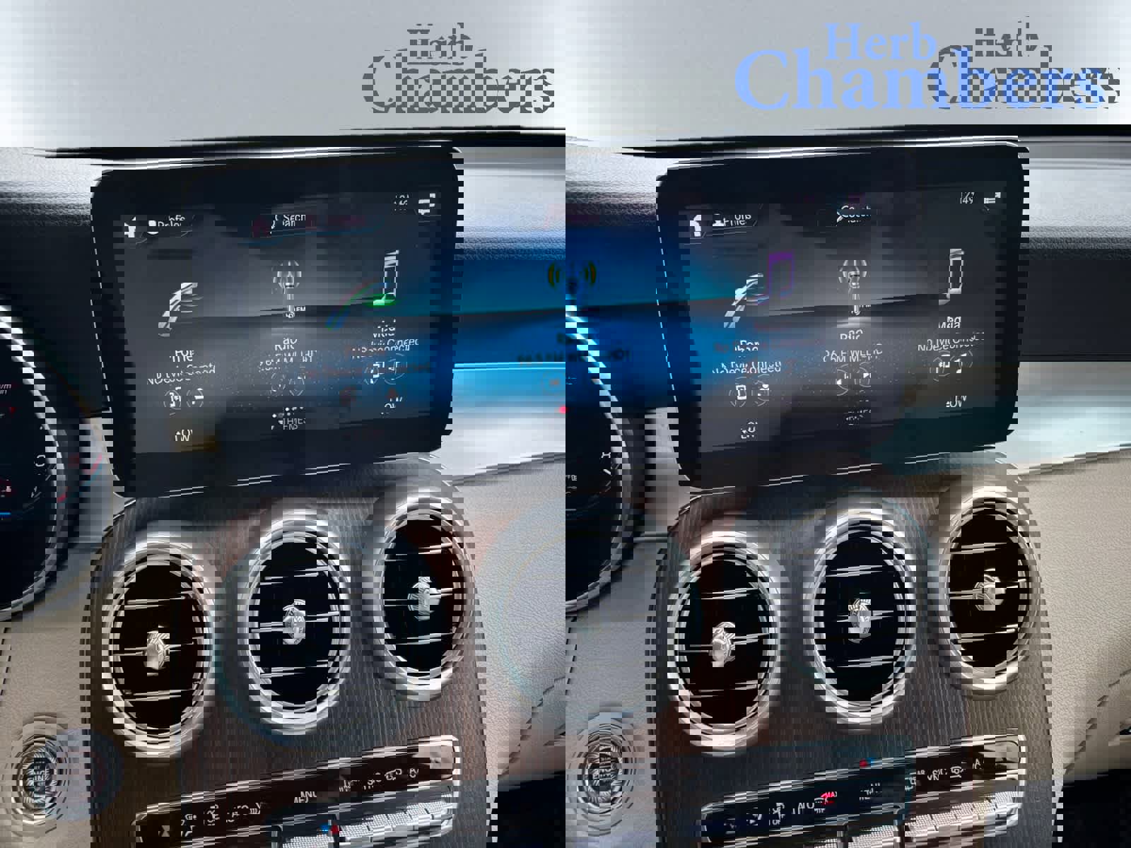 Used 2022 Mercedes-Benz GLC 300 4MATIC w/ Premium Package Lite image 15