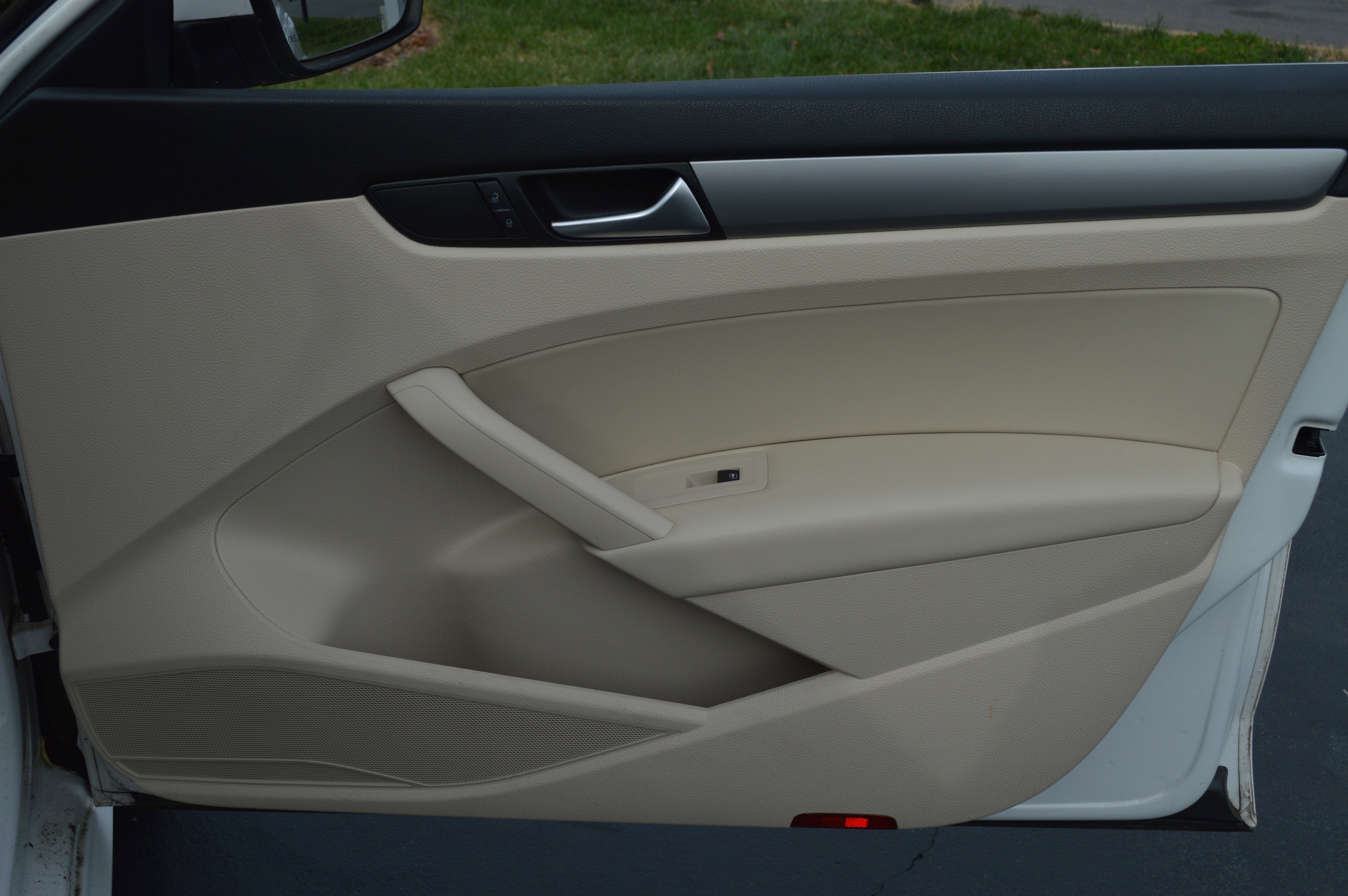 Used 2015 Volkswagen Passat 1.8T Limited Edition image 34