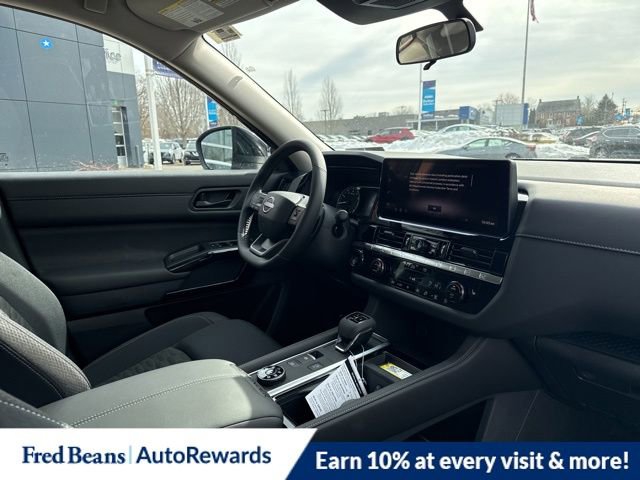 New 2026 Nissan Pathfinder SV image 14