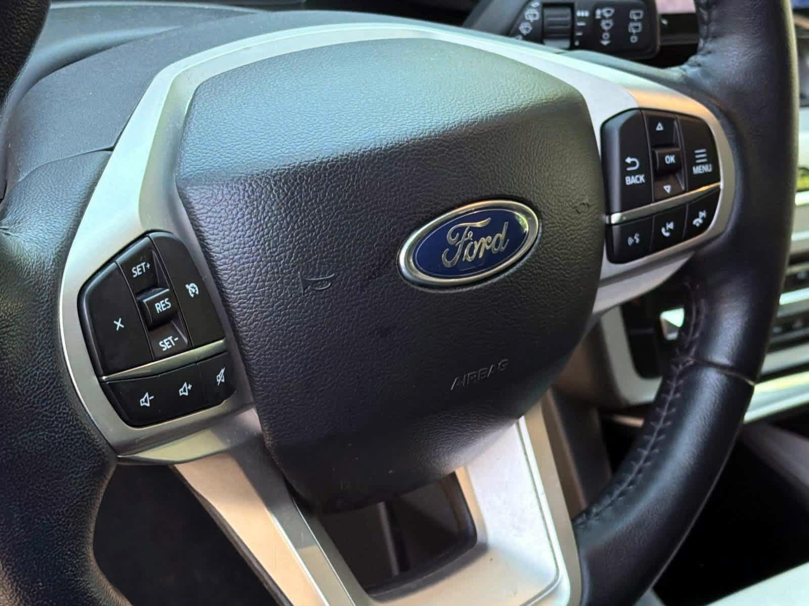 Used 2023 Ford Explorer XLT w/ Class IV Trailer Tow Package AWD/4WD image 16
