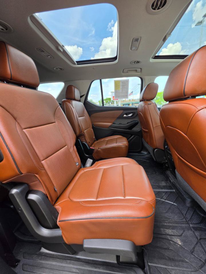 Used 2019 Chevrolet Traverse High Country w/ LPO, Floor Liner Package AWD/4WD image 14