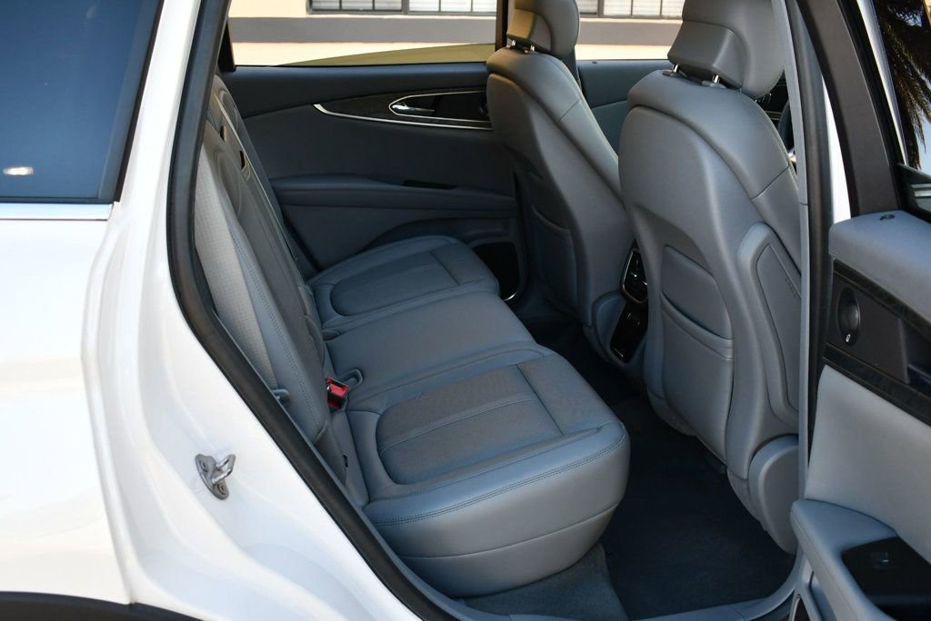 Used 2019 Lincoln Nautilus Reserve image 47