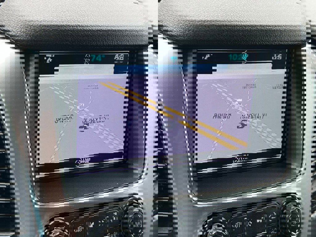 Used 2019 Chevrolet Suburban LT image 13