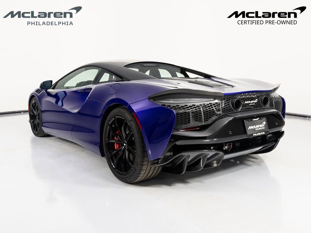 Used 2023 McLaren Artura RWD image 7