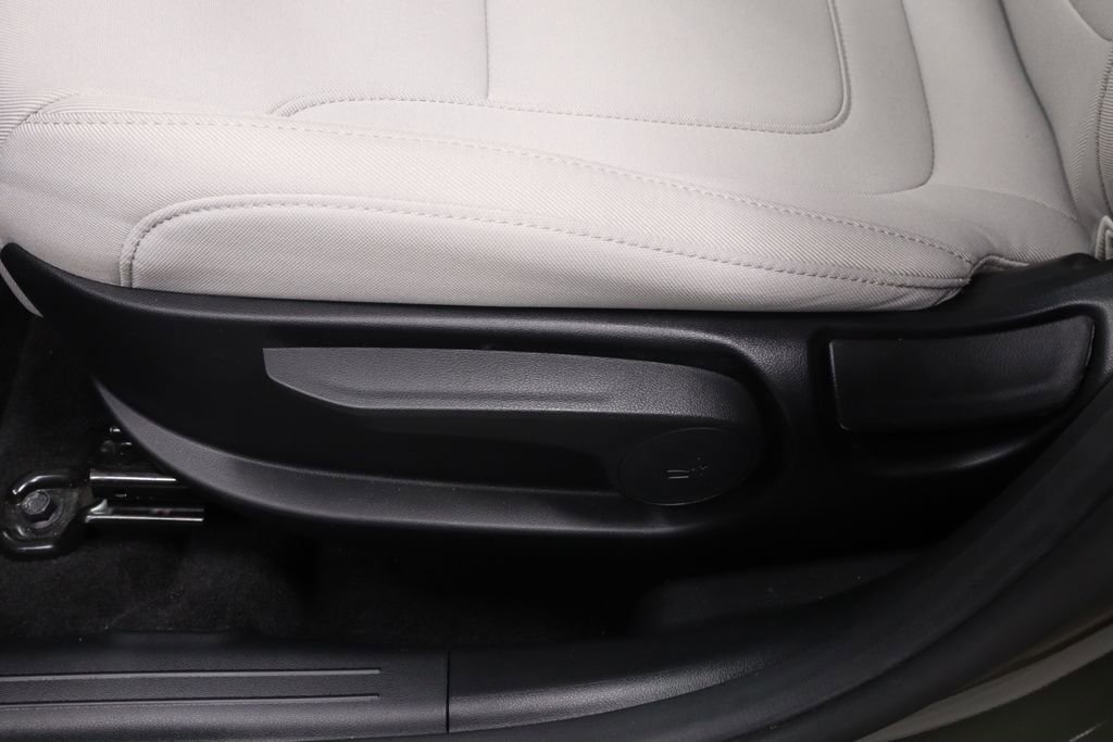 Used 2025 Hyundai Tucson SE image 22