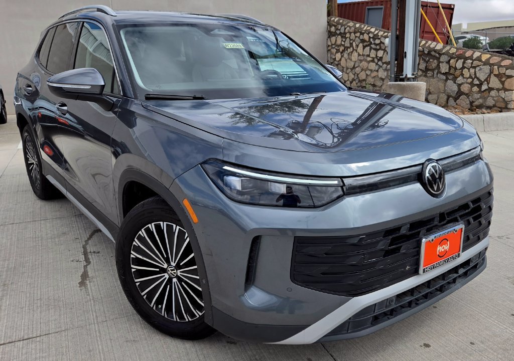 Certified 2026 Volkswagen Tiguan S FWD image 1