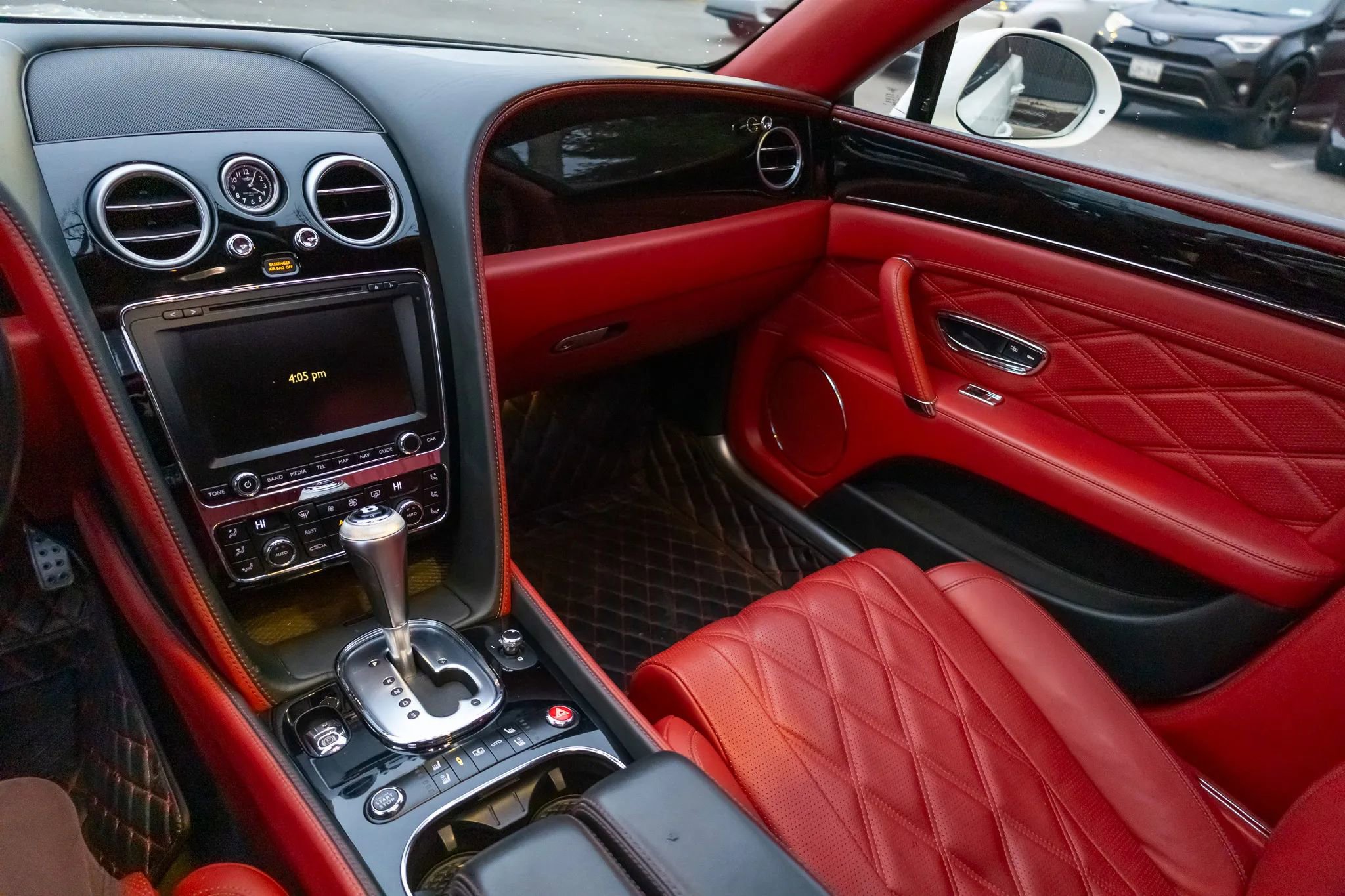 Used 2015 Bentley Flying Spur V8 image 49