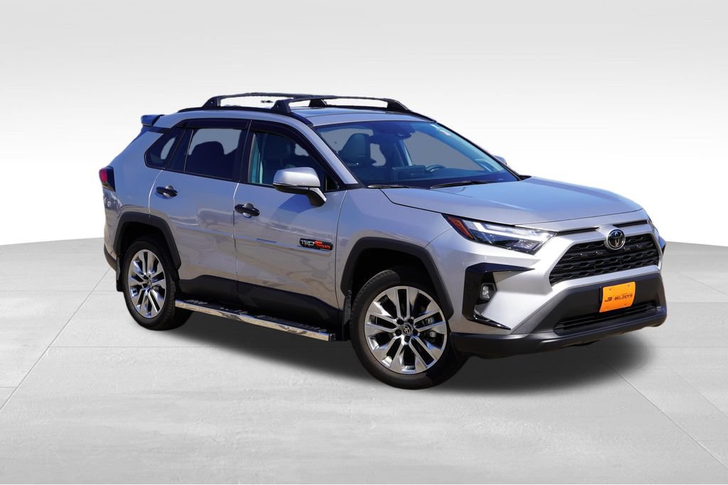 Used 2025 Toyota RAV4 XLE Premium w/ Weather Package AWD/4WD image 1
