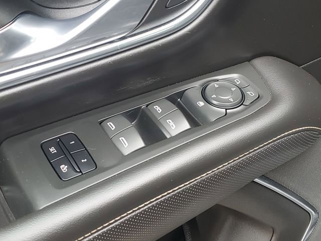 Used 2023 GMC Yukon XL SLT image 27