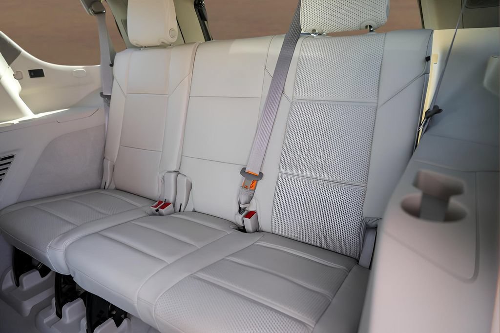 Used 2024 Cadillac Escalade Premium Luxury Platinum w/ Heavy-Duty Trailer Package AWD/4WD image 20