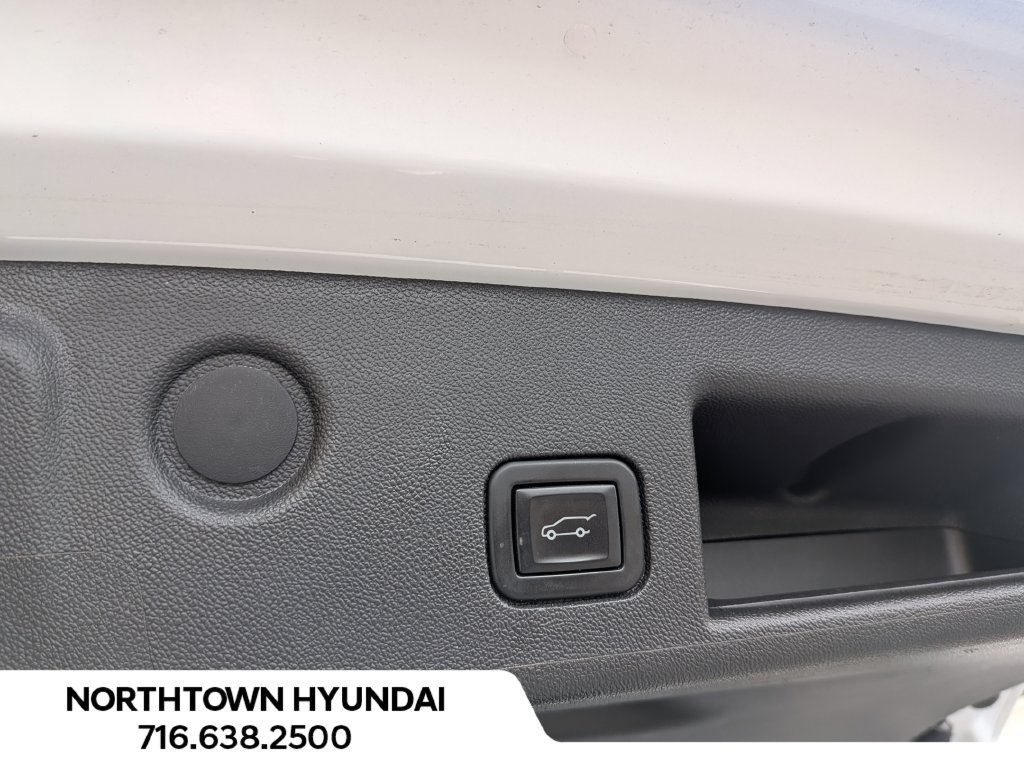 Used 2023 Chevrolet Equinox LT FWD image 31