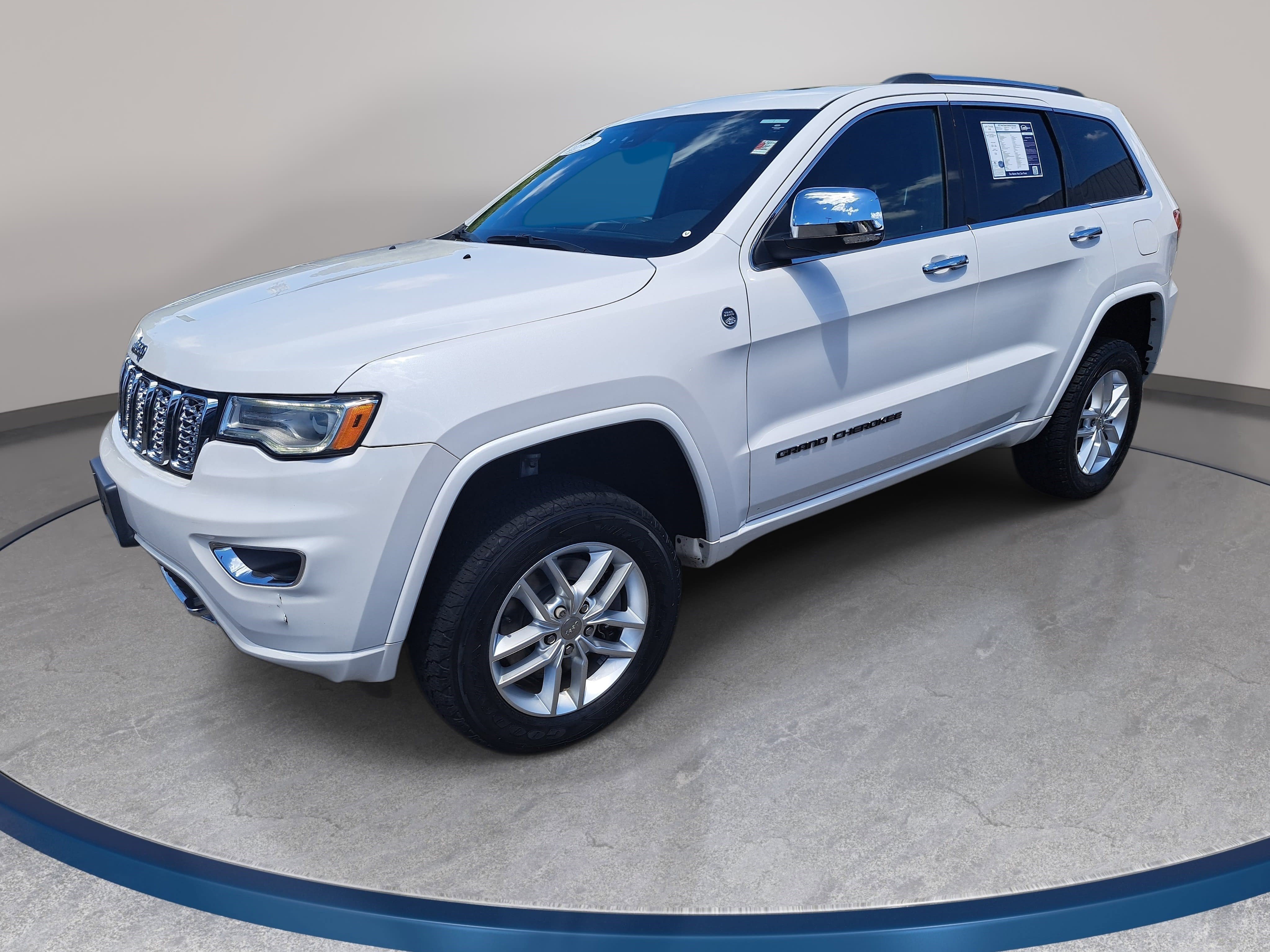 Used 2017 Jeep Grand Cherokee Overland AWD/4WD image 1