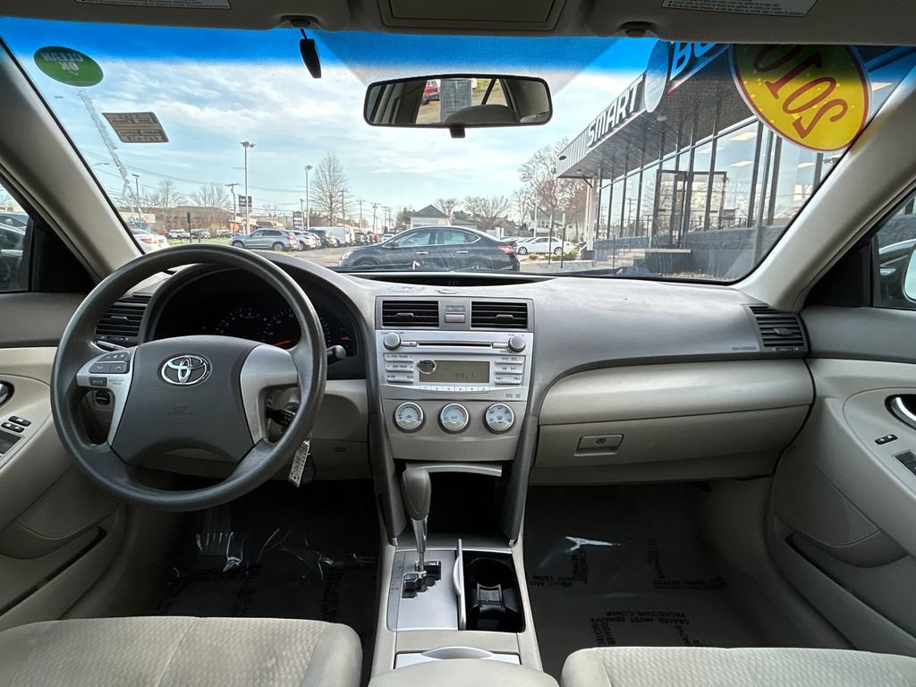 Used 2010 Toyota Camry image 19