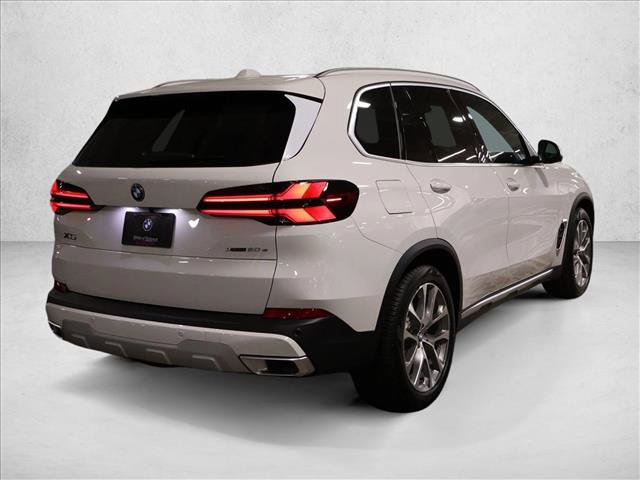 New 2026 BMW X5 xDrive50e w/ Premium Package AWD/4WD image 2