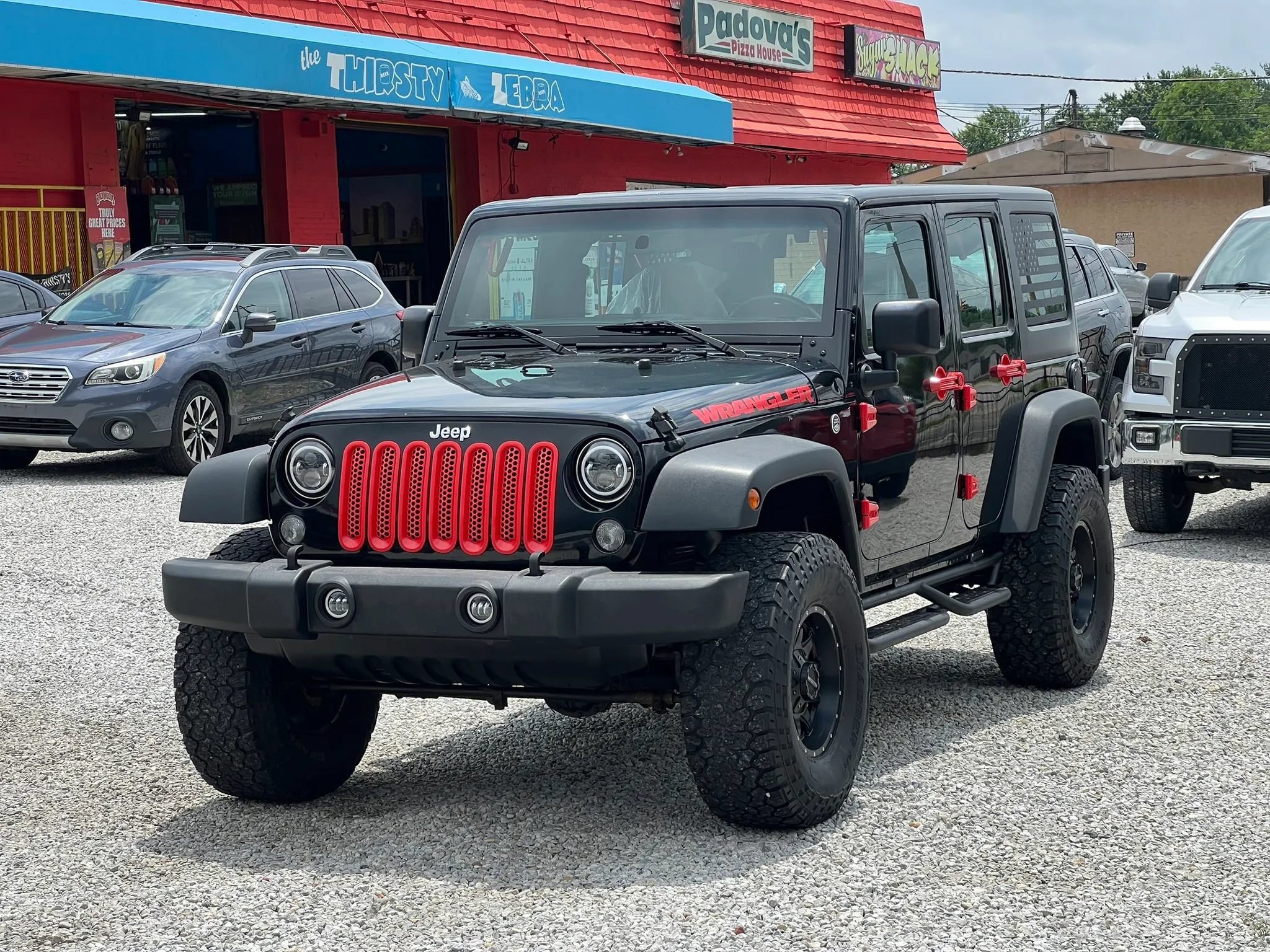 Used 2018 Jeep Wrangler Unlimited Sport w/ Connectivity Group AWD/4WD image 3