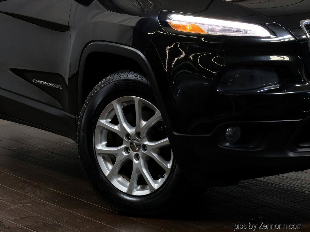 Used 2014 Jeep Cherokee Latitude AWD/4WD image 3