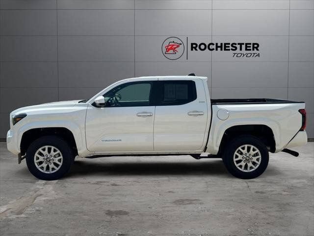 Certified 2025 Toyota Tacoma SR5 AWD/4WD image 74