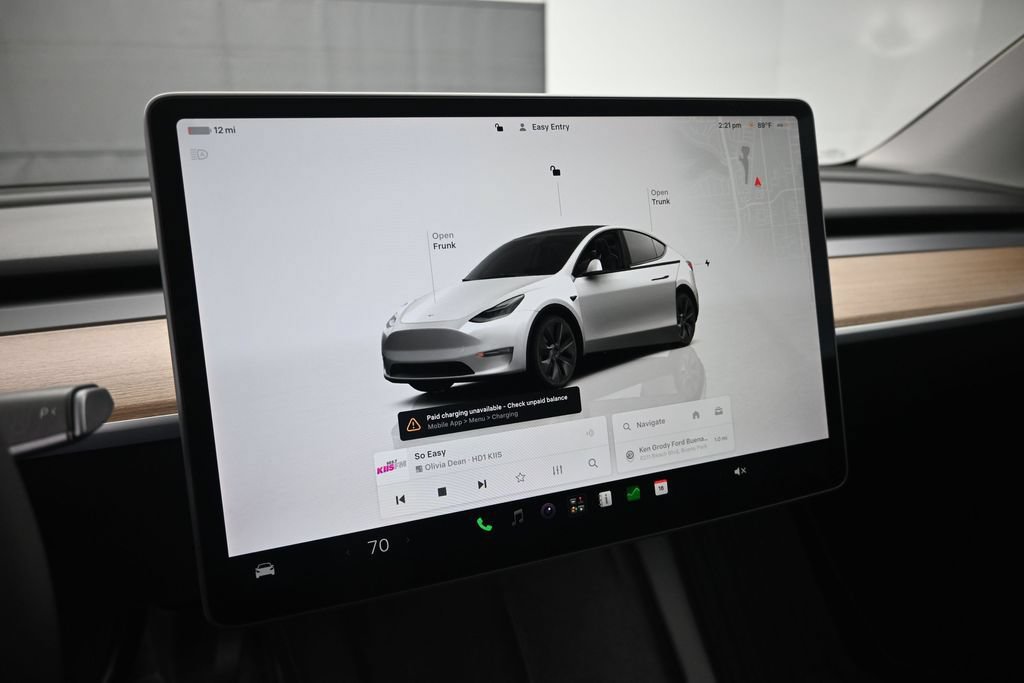 Used 2023 Tesla Model Y Long Range AWD/4WD image 11