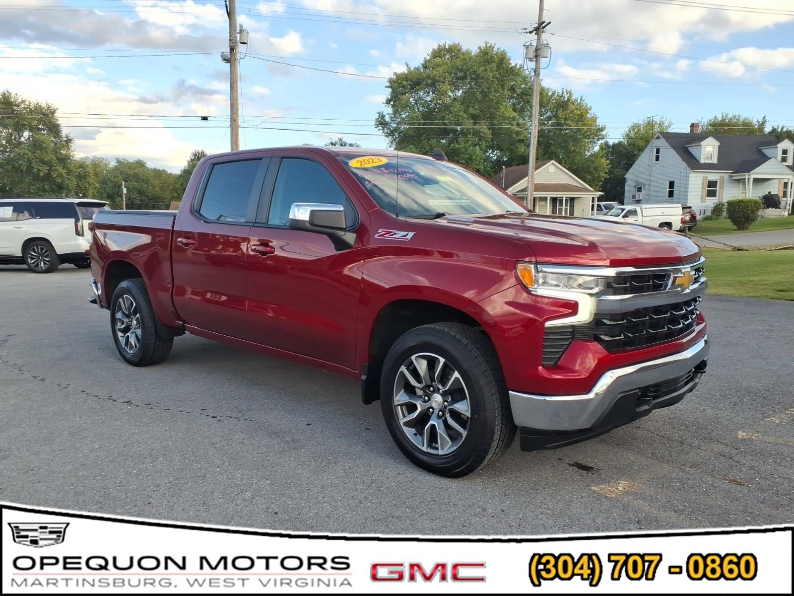 Used 2023 Chevrolet Silverado 1500 LT AWD/4WD image 1