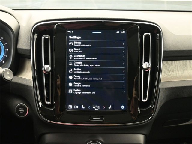 Used 2024 Volvo XC40 B5 Plus image 15