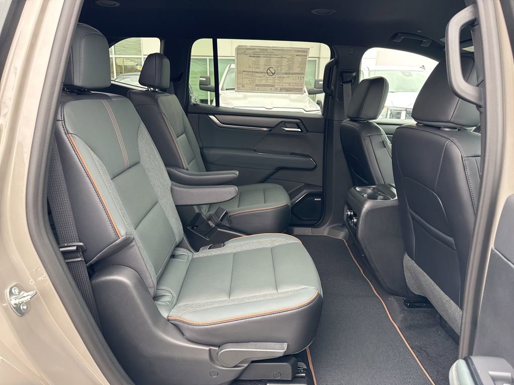 New 2026 GMC Acadia AT4 w/ Luxury Package image 27