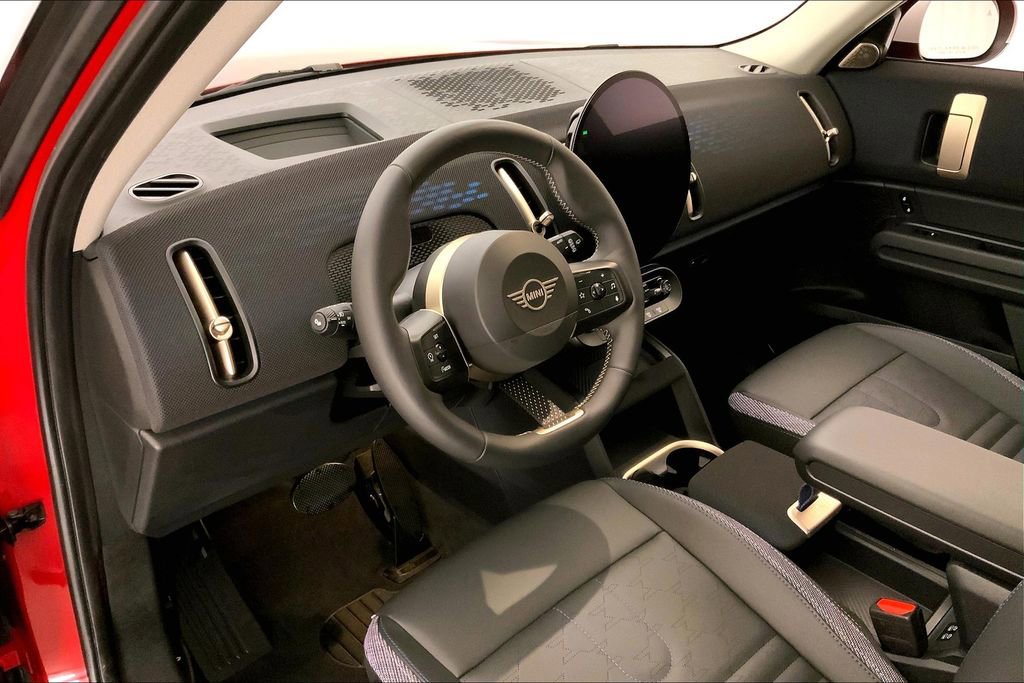 Certified 2025 MINI Cooper Countryman S w/ Comfort Package Max image 21