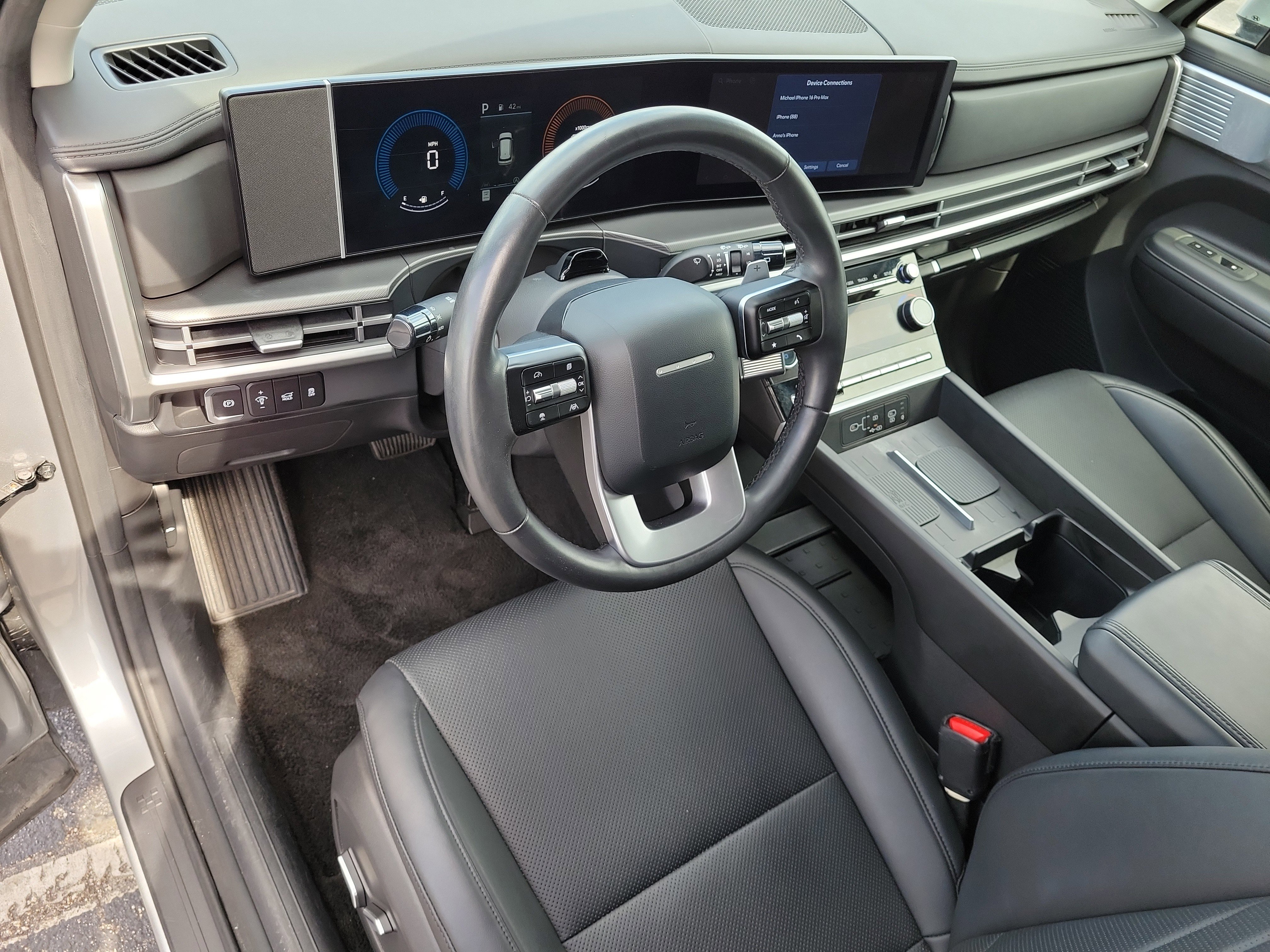 Used 2025 Hyundai Santa Fe SEL AWD/4WD image 13