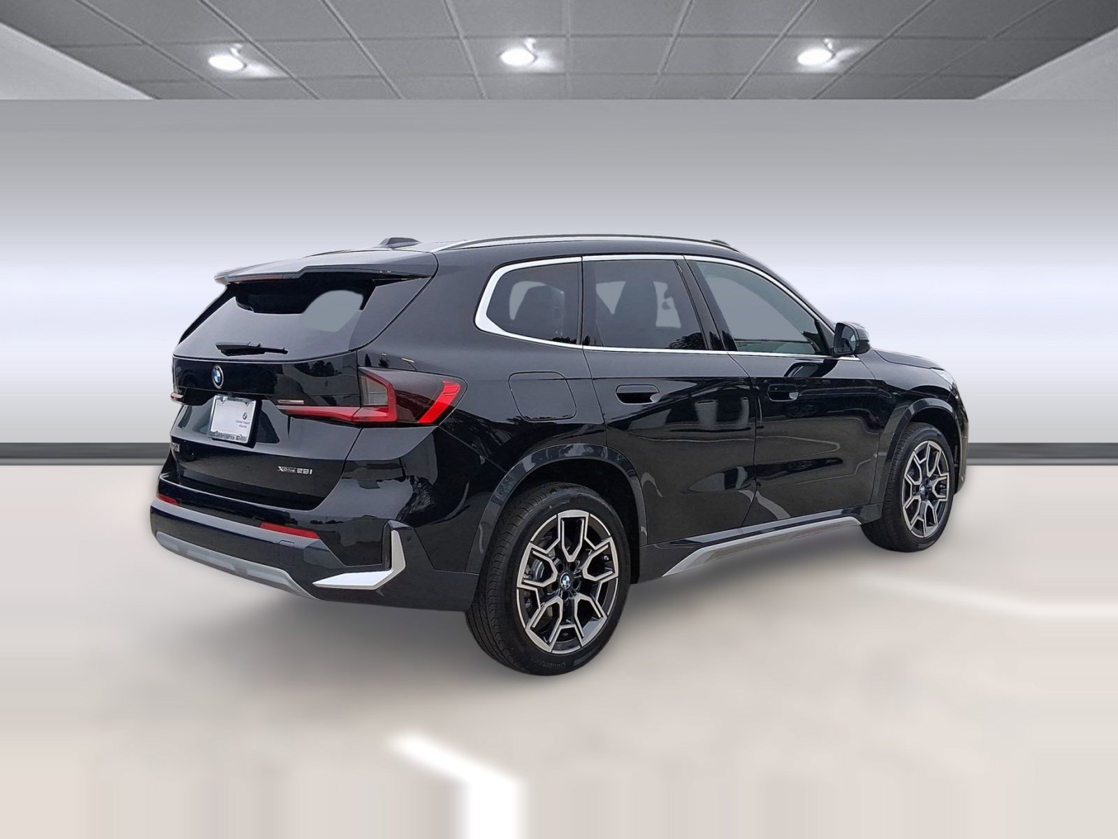 Used 2026 BMW X1 xDrive28i w/ Technology Package AWD/4WD image 8