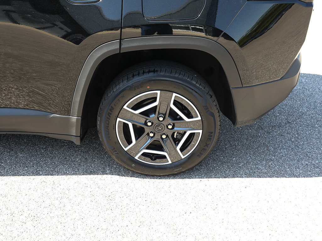 New 2026 Jeep Cherokee Laredo AWD/4WD image 4