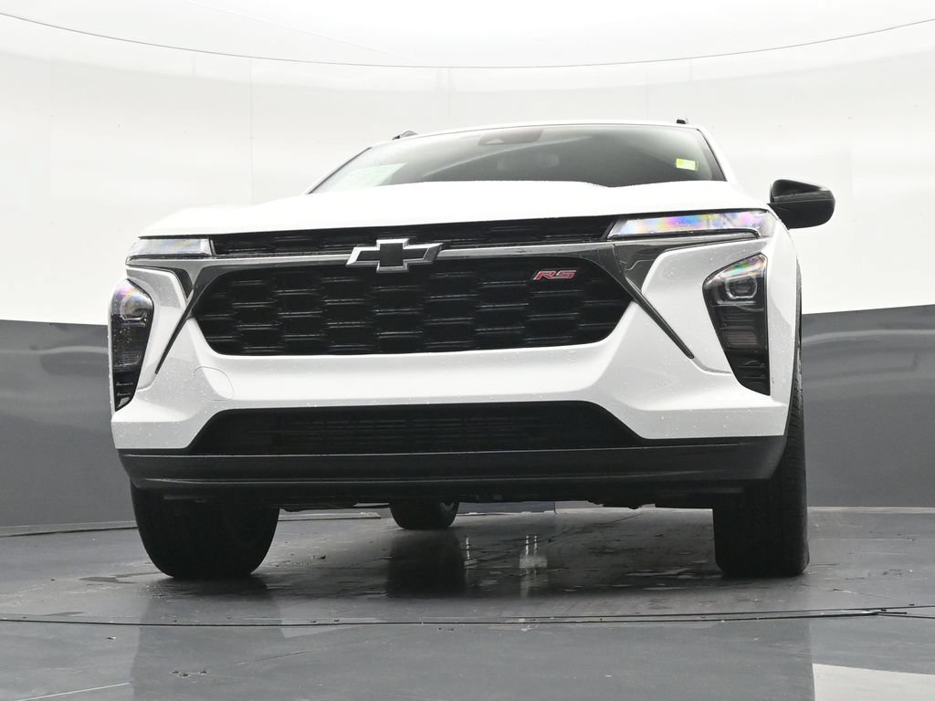 Used 2025 Chevrolet Trax RS FWD image 30