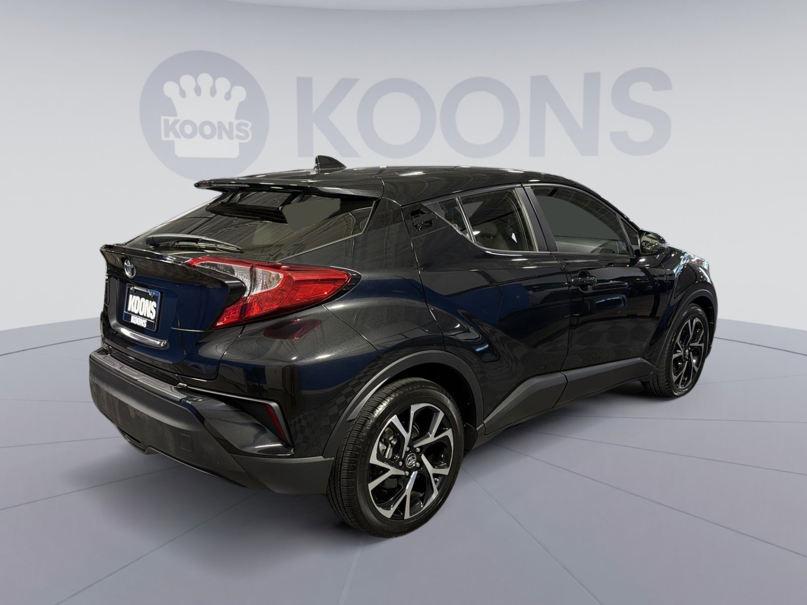 Used 2019 Toyota C-HR XLE image 7