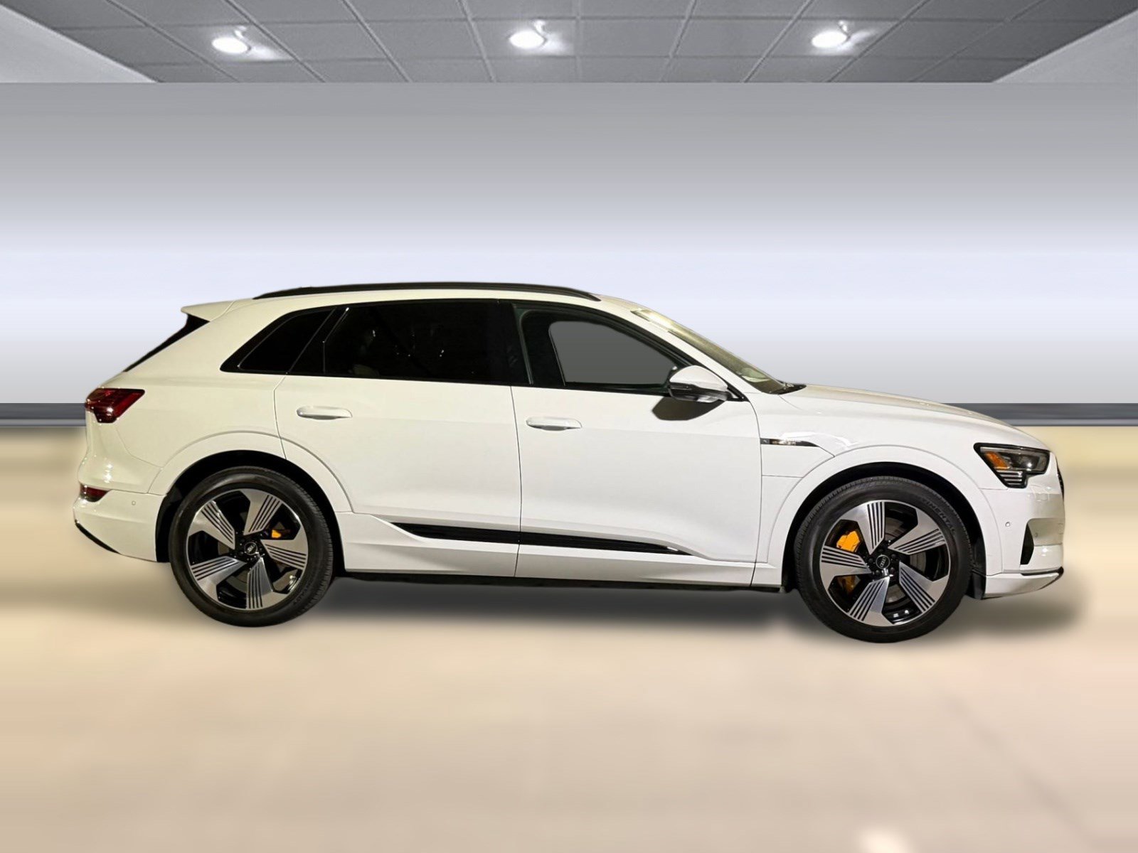 Certified 2023 Audi e-tron Premium Plus w/ Premium Plus Package AWD/4WD image 8