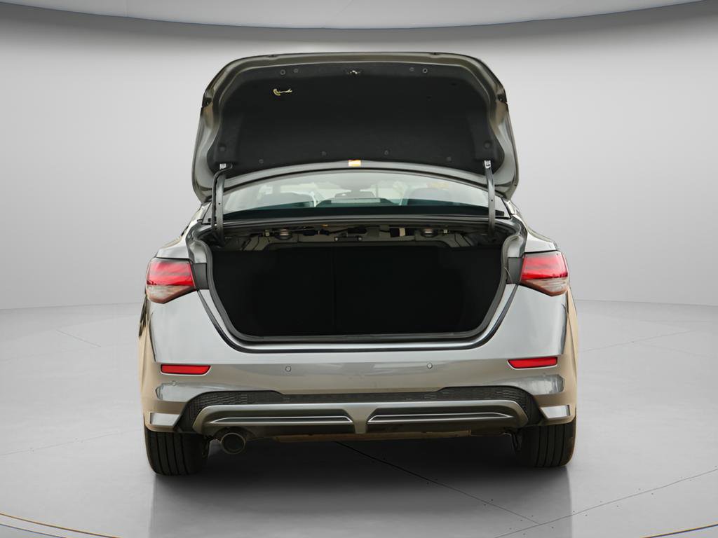 Used 2022 Nissan Sentra SR FWD image 11