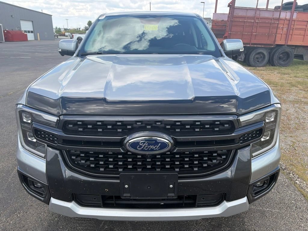 Used 2024 Ford Ranger Lariat w/ FX4 Off-Road Package AWD/4WD image 2