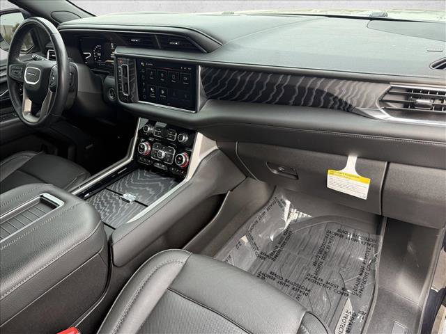 Used 2023 GMC Yukon Denali w/ Denali Reserve Package image 13