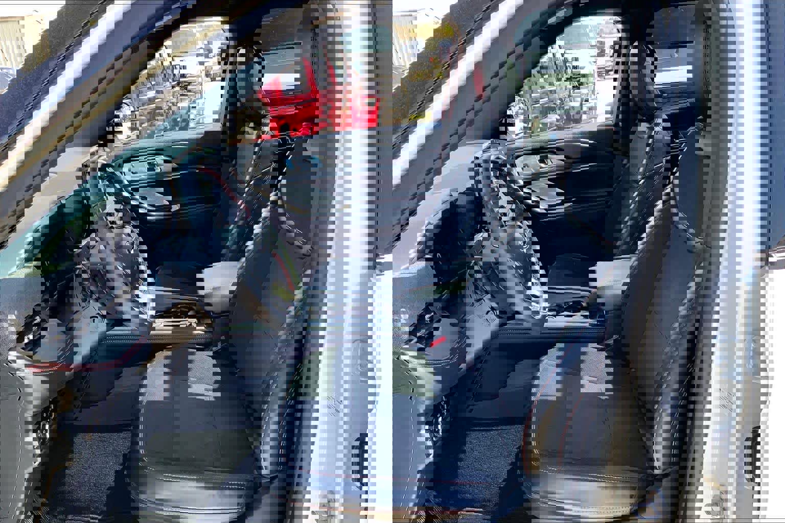 Used 2025 Ford Explorer ST image 8