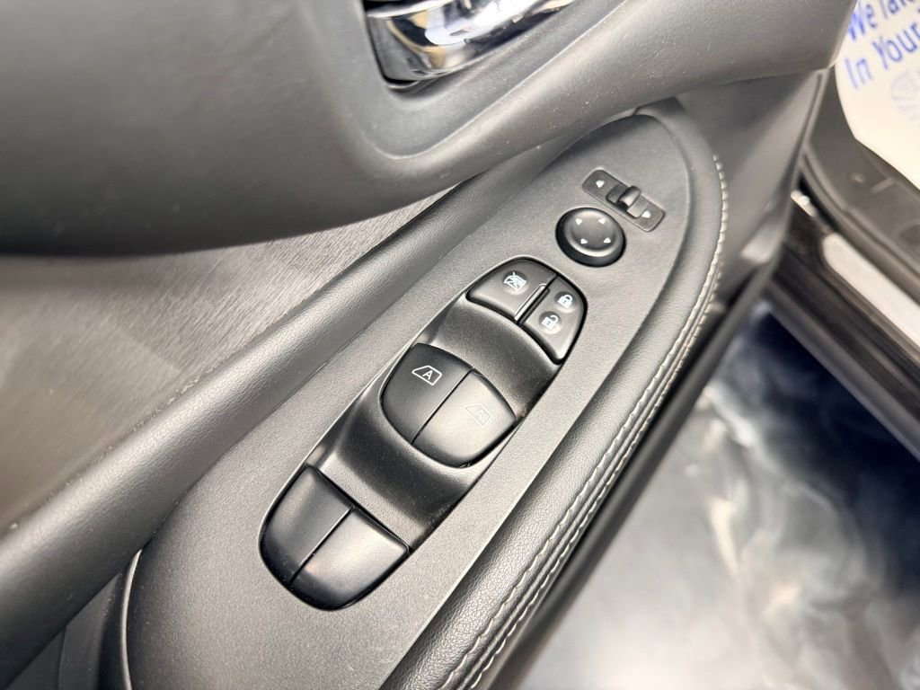 Used 2020 Nissan Murano SV AWD/4WD image 3