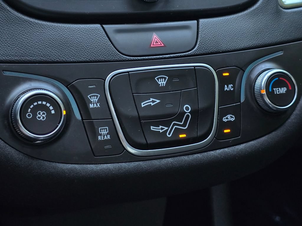 Used 2018 Chevrolet Malibu LT FWD image 37