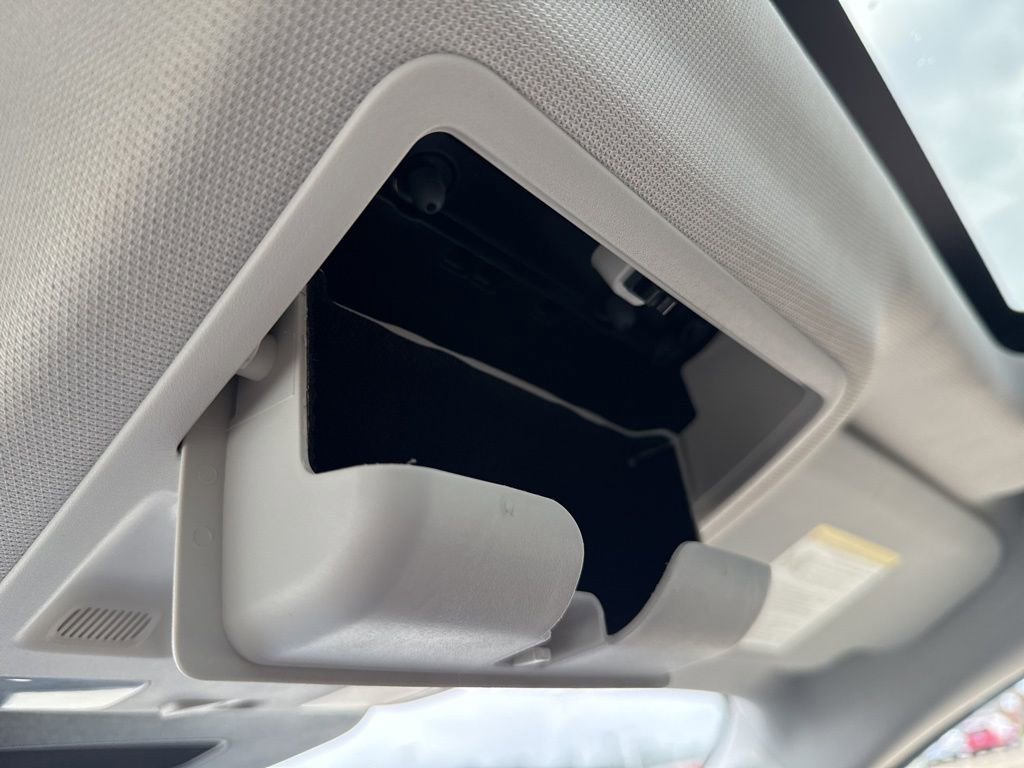 Certified 2022 Ford Escape SE w/ SE Sport Appearance Package image 21