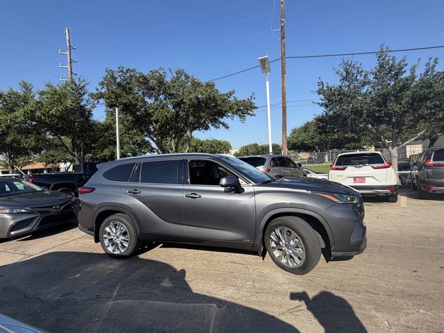Used 2023 Toyota Highlander Limited AWD/4WD image 4