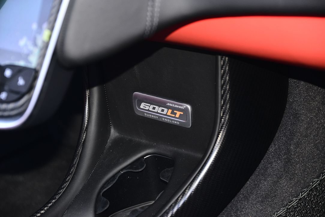 Used 2020 McLaren 600LT Spider RWD image 20