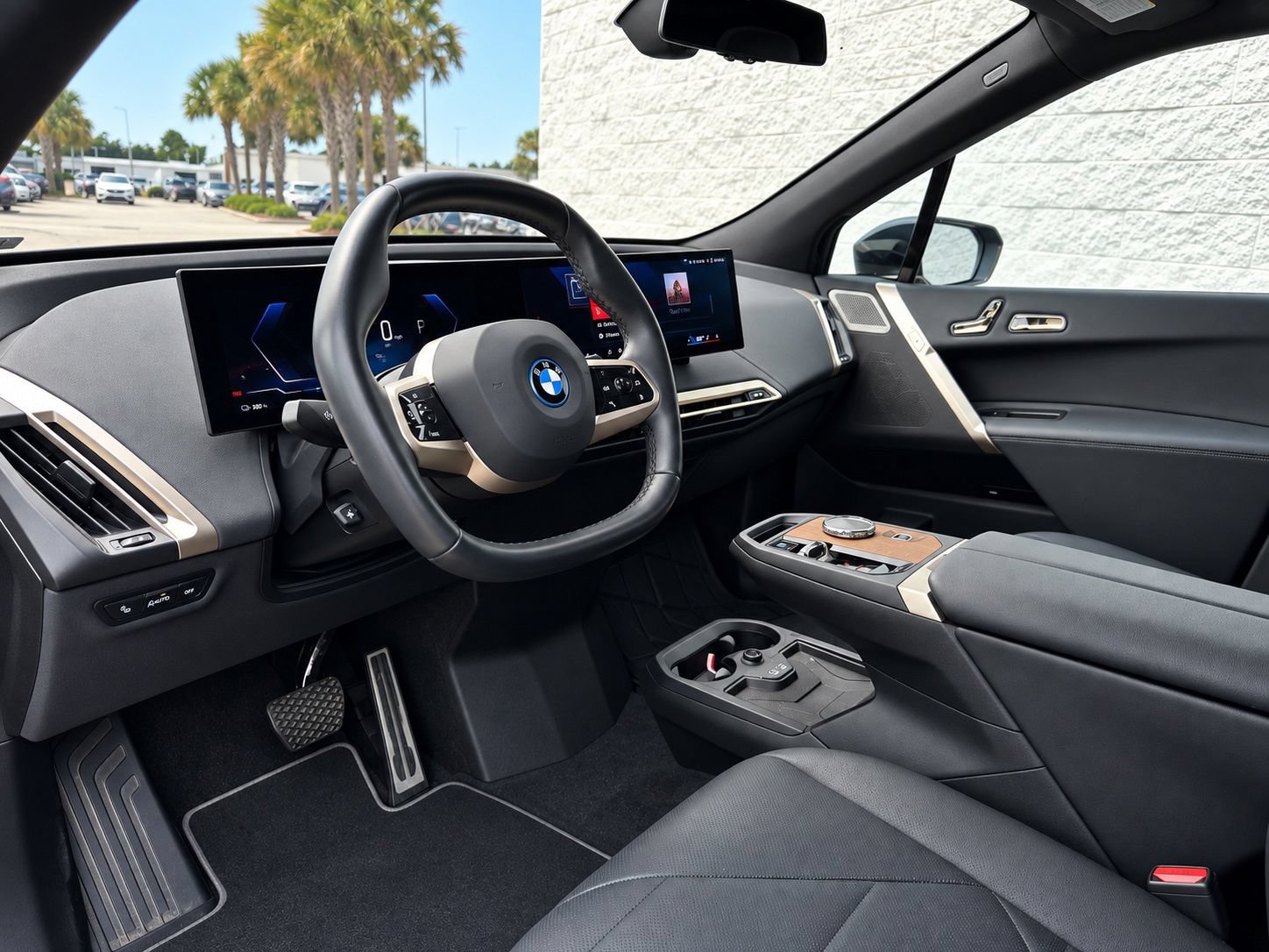 Used 2024 BMW iX M60 AWD/4WD image 2