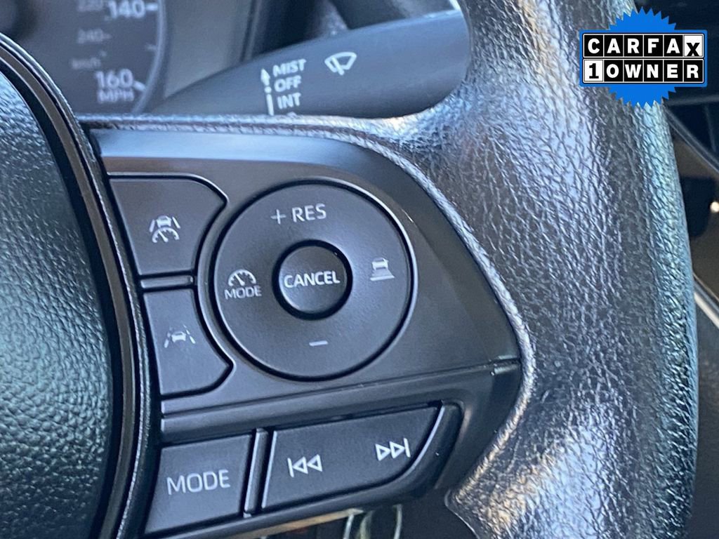 Certified 2025 Toyota Corolla LE image 28