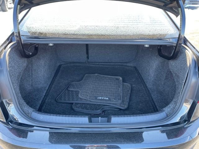 Used 2021 Volkswagen Jetta R-Line w/ R-Line Cold Weather Package image 21