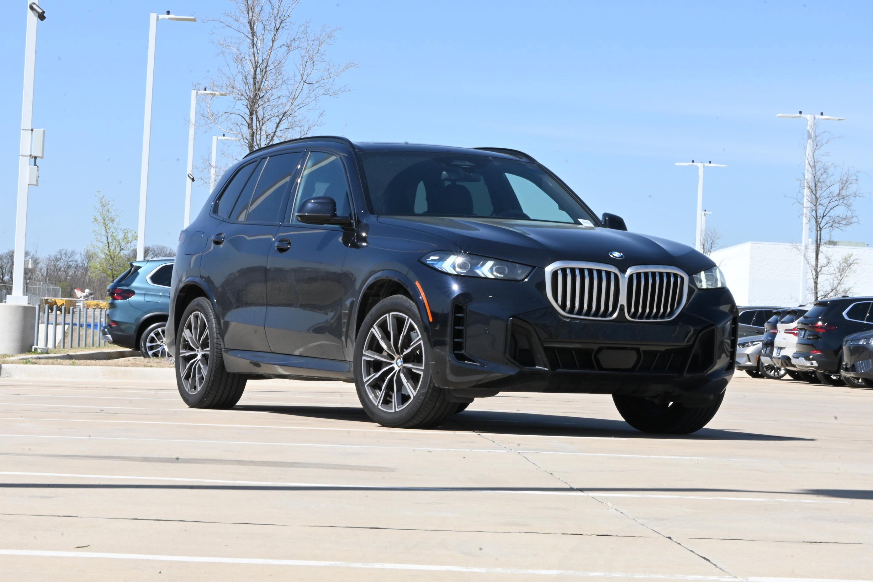 Certified 2025 BMW X5 xDrive40i w/ M Sport Package image 2