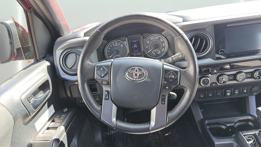 Used 2018 Toyota Tacoma TRD Off-Road w/ Technology Package AWD/4WD image 22