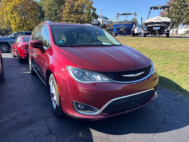 Used 2017 Chrysler Pacifica Touring-L Plus w/ Advanced Safetytec Group FWD image 1