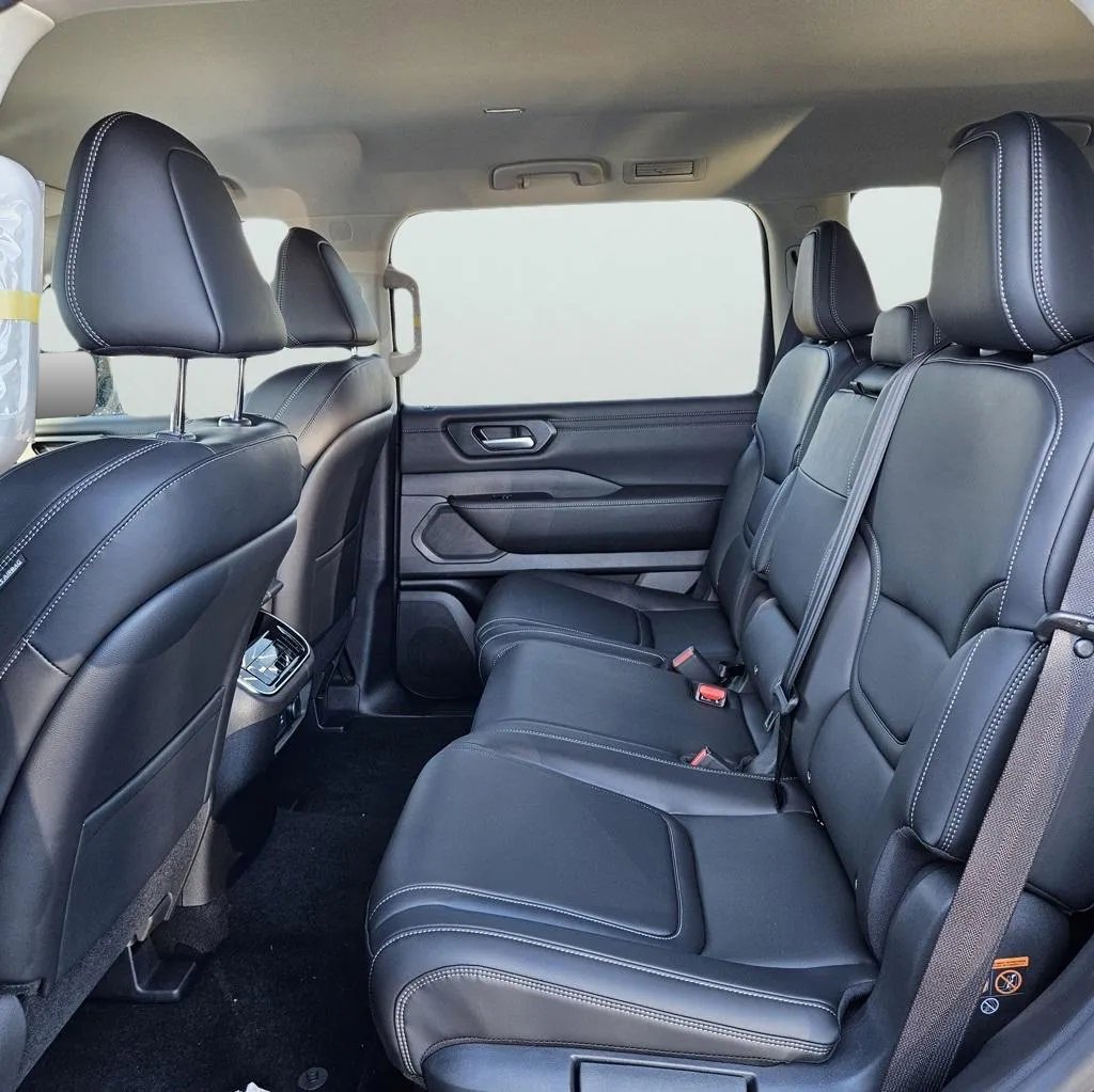 New 2026 Nissan Armada SV image 15