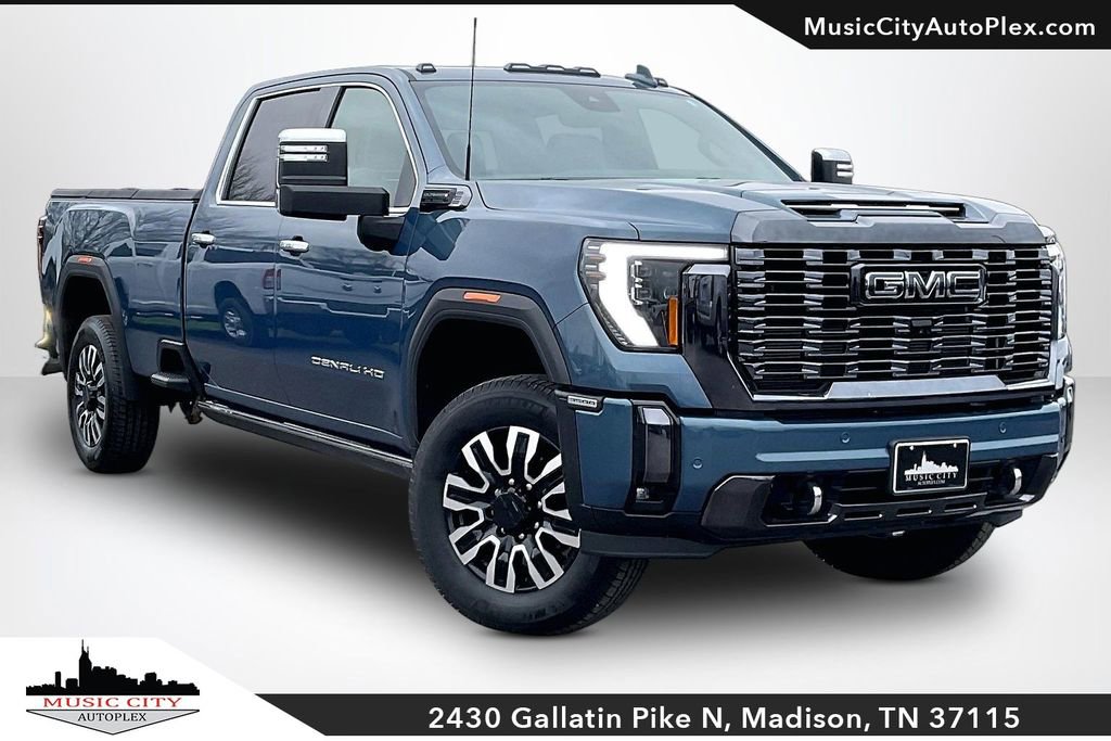 Used 2024 GMC Sierra 3500 Denali Ultimate AWD/4WD image 1